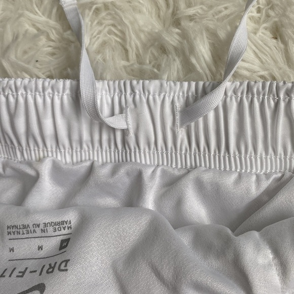 Nike Dri-Fit White Shorts.  Size Medium. - Picture 5 of 6